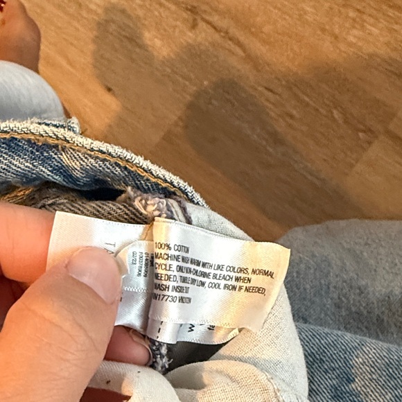 Universal Thread Light Blue Denim Jeans - Picture 3 of 3